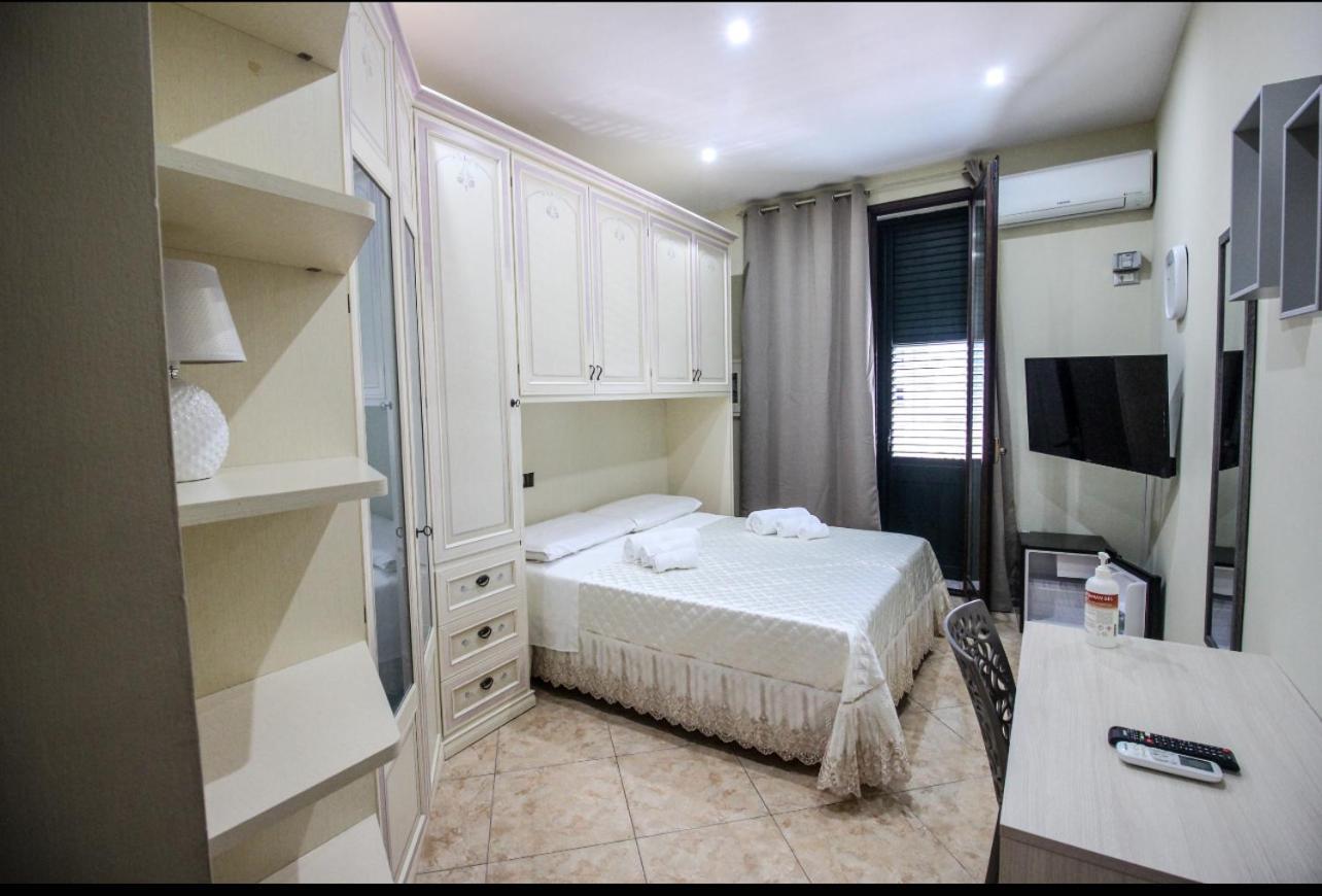 Anthony Apartments Central Station Palermo Bagian luar foto